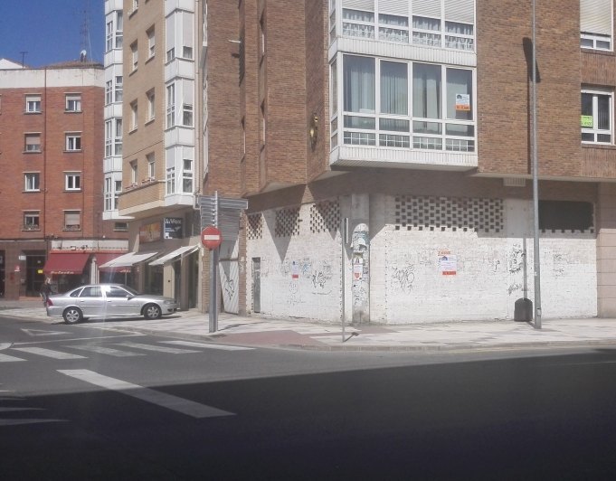 Local car opposite the Antonio Machado Park