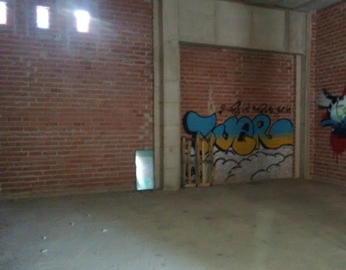 Local 84 m2