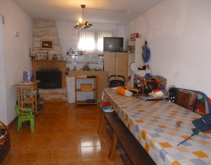 Terraced house in the village of La Rioja 15 minutes from Miranda