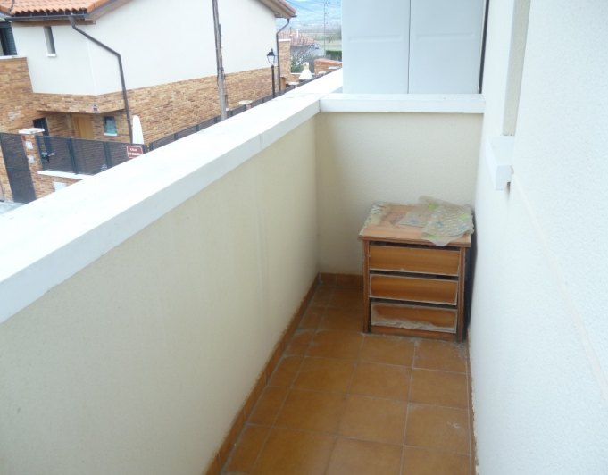 Terraced house in the village of La Rioja 15 minutes from Miranda