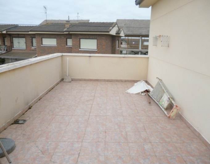 Terraced house in the village of La Rioja 15 minutes from Miranda