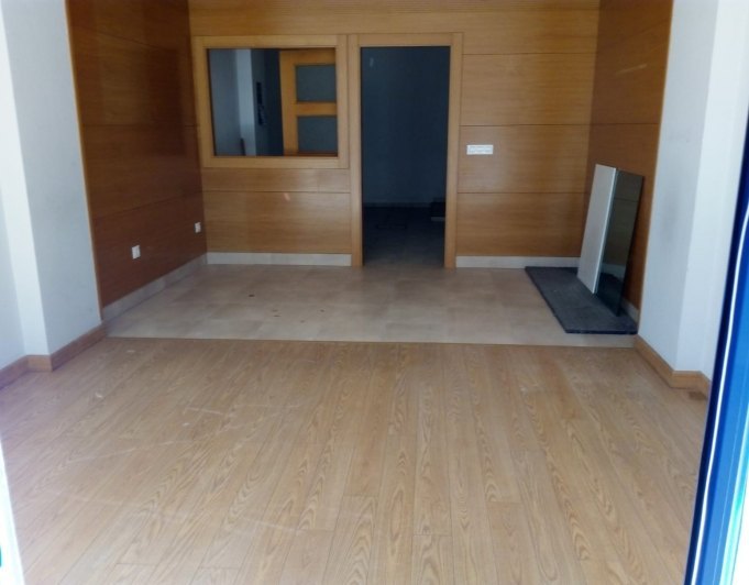 Rental of commercial premises in Calle Arenal