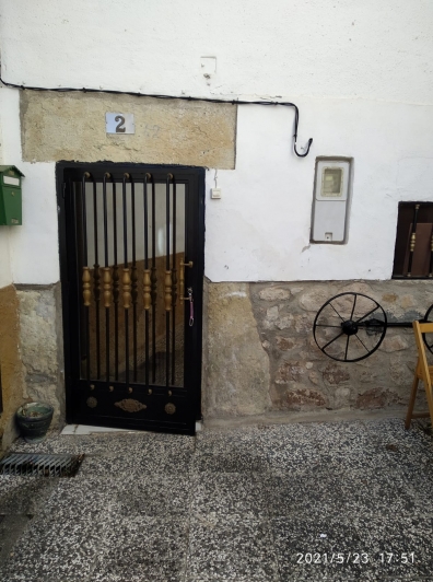 Casa a la venta de tres alturas en San Millán.