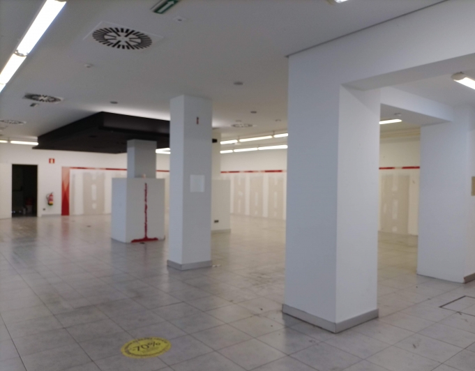 Local for rent in the city center