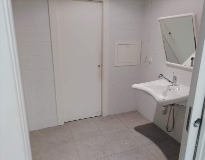 Local for rent in the city center