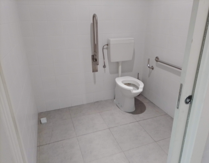 Local for rent in the city center