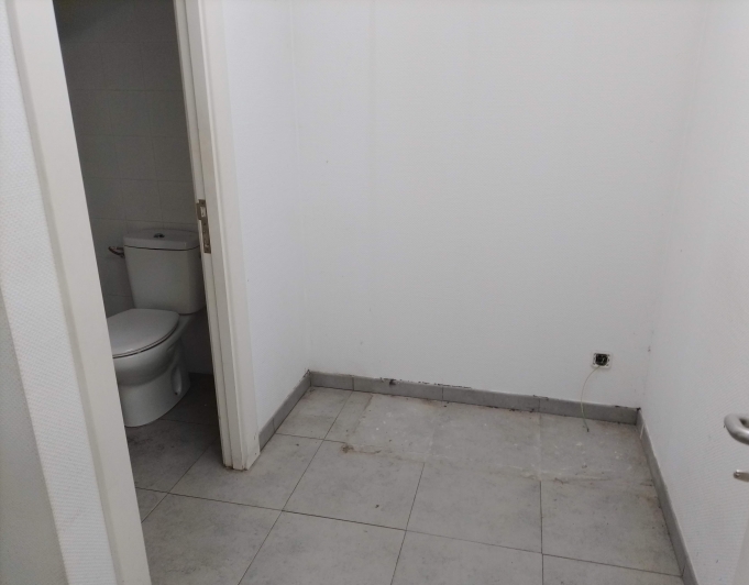 Local for rent in the city center