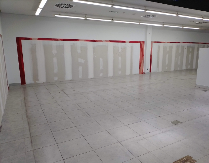 Local for rent in the city center
