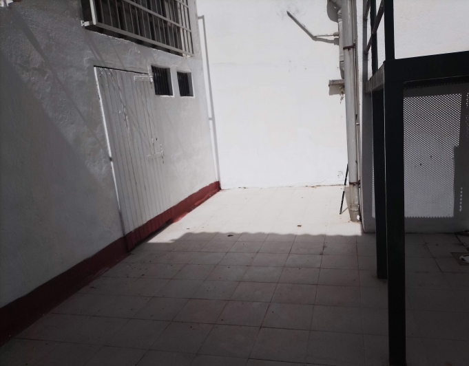 Local for rent in the city center