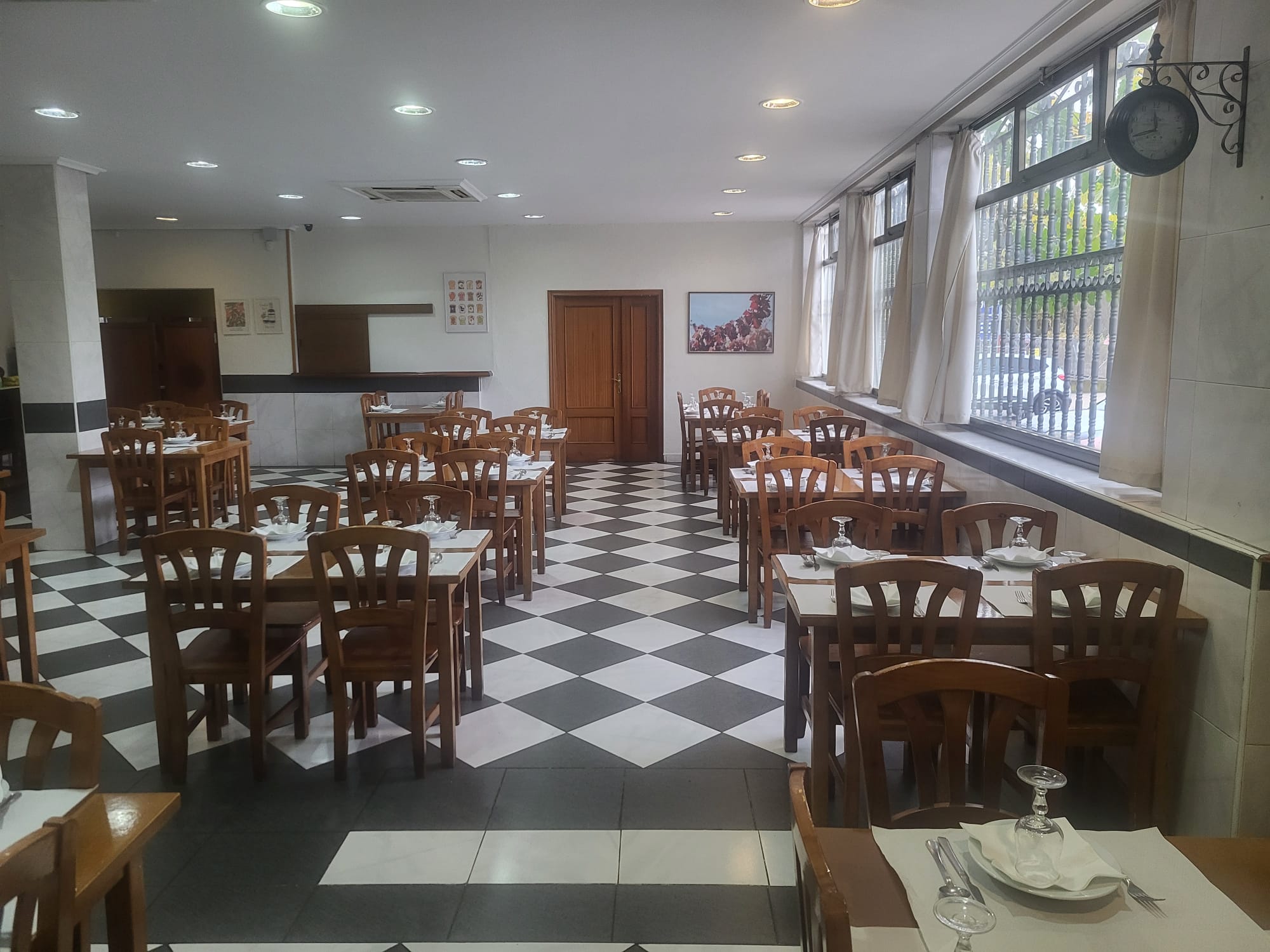 RESTAURTANTE EN VENTA CON NEGOCIO AL DIA