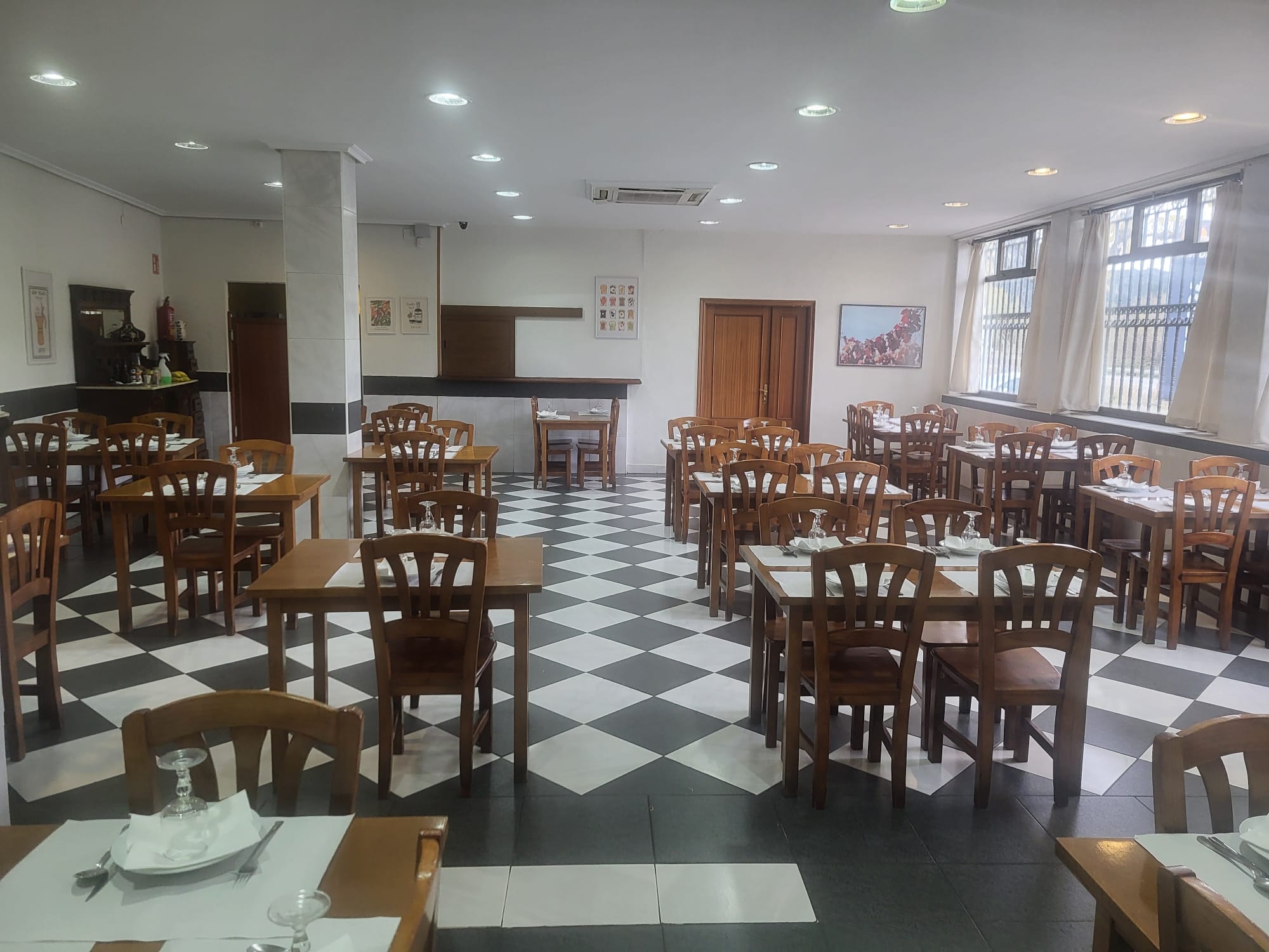 RESTAURTANTE EN VENTA CON NEGOCIO AL DIA
