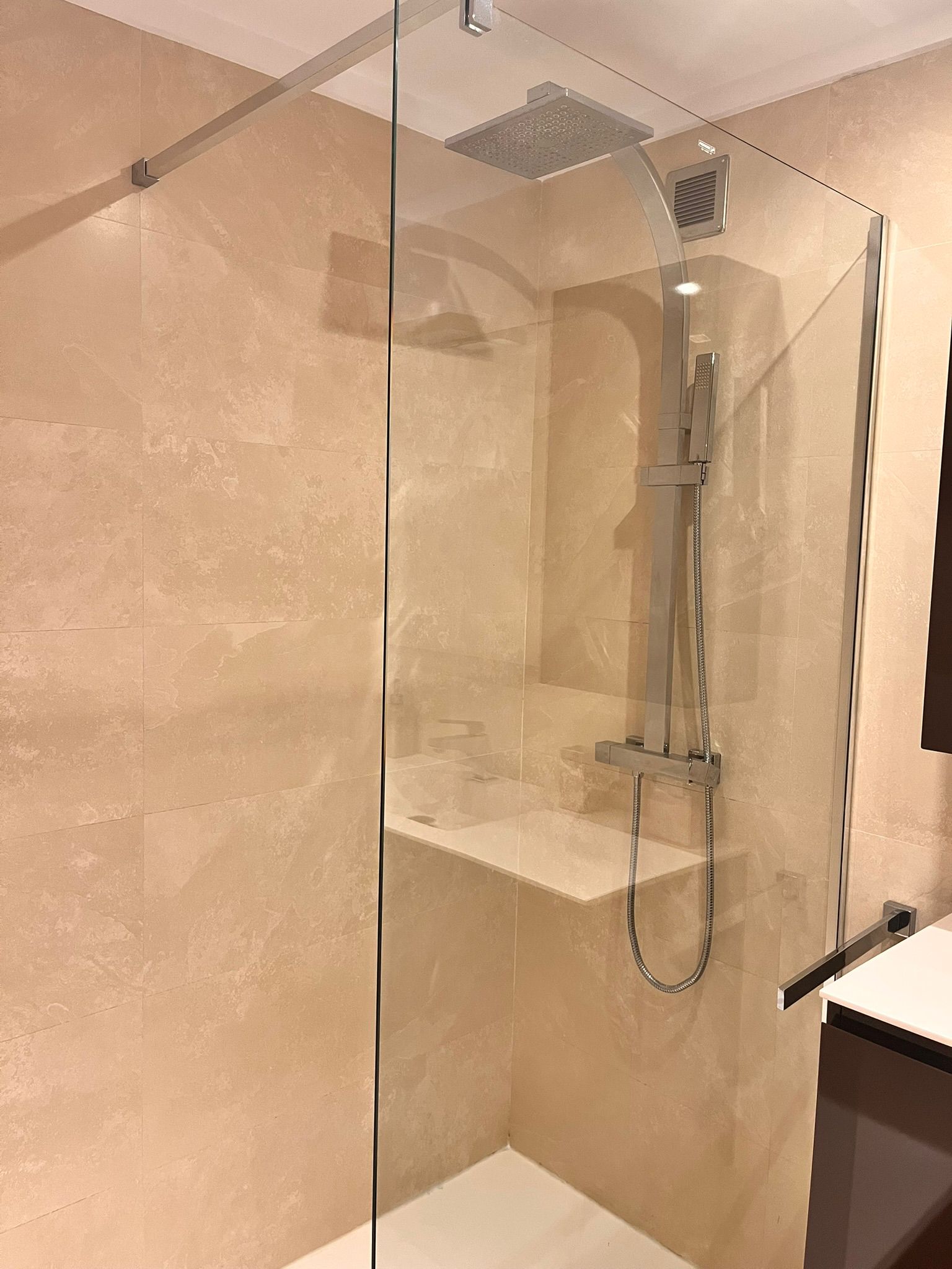 Precioso piso en venta en el centro de la ciudad con plaza de garaje incluida