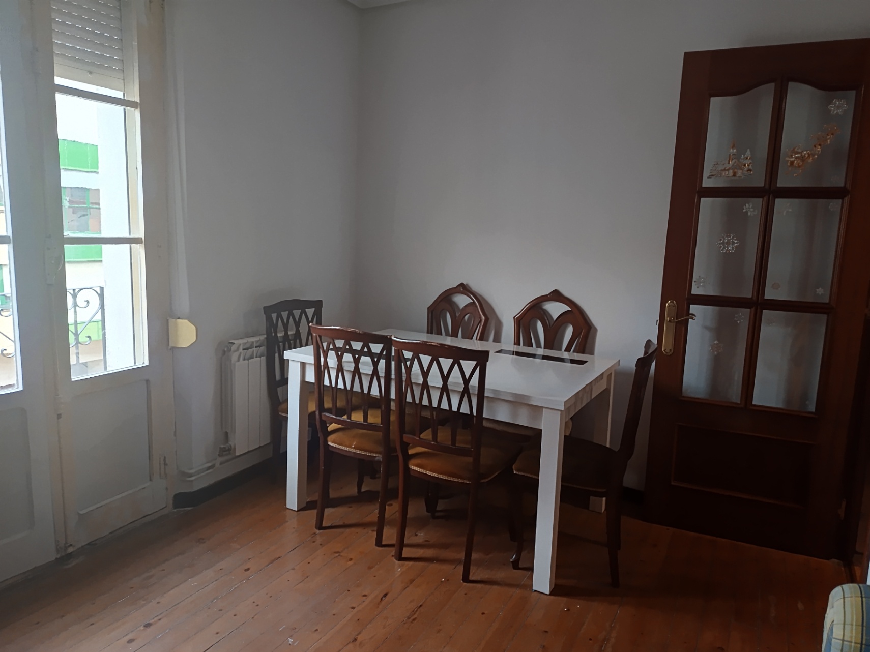 Piso de estructura de madera a la venta