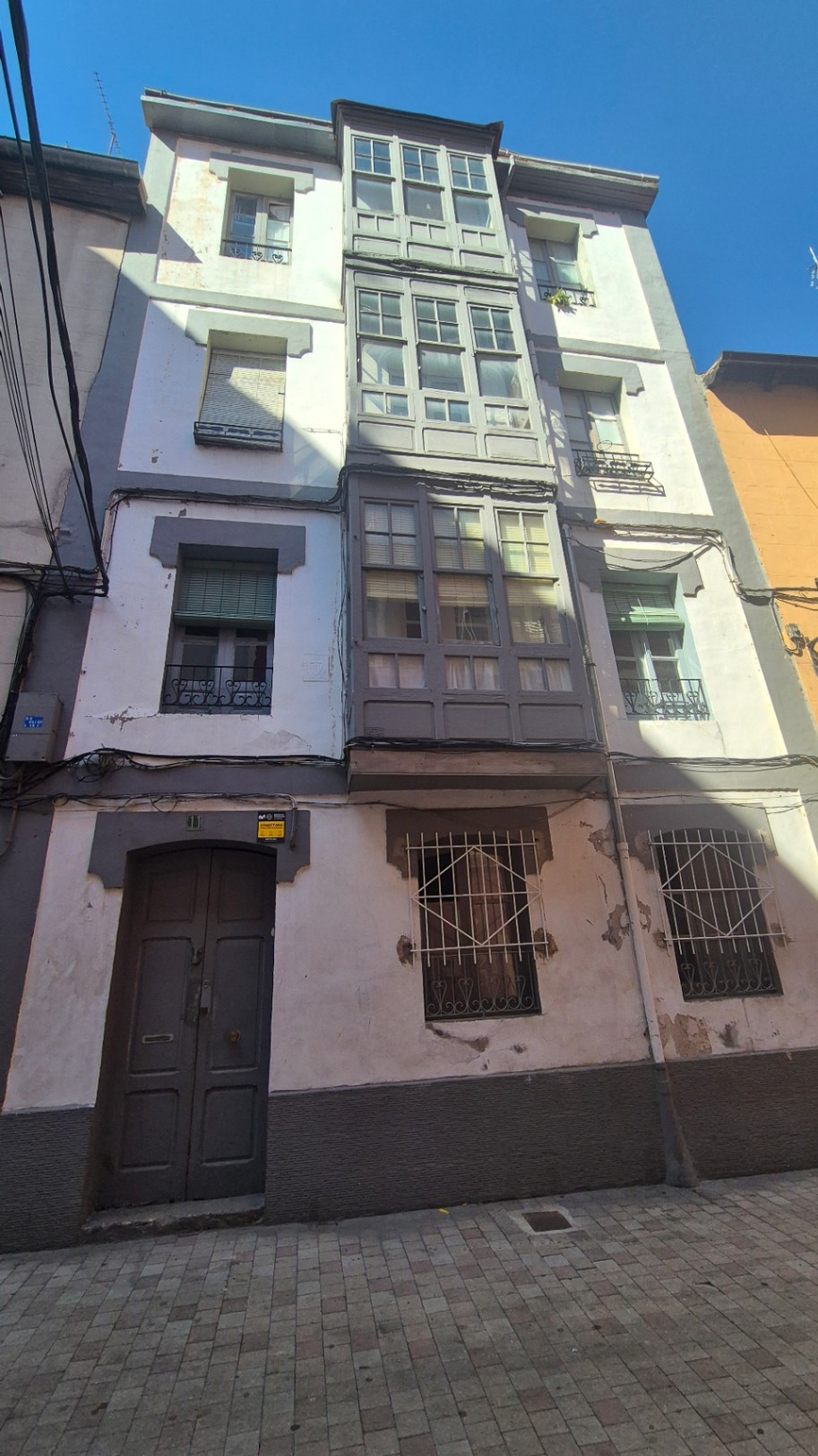 Edificio entero a la venta (4 viviendas)
