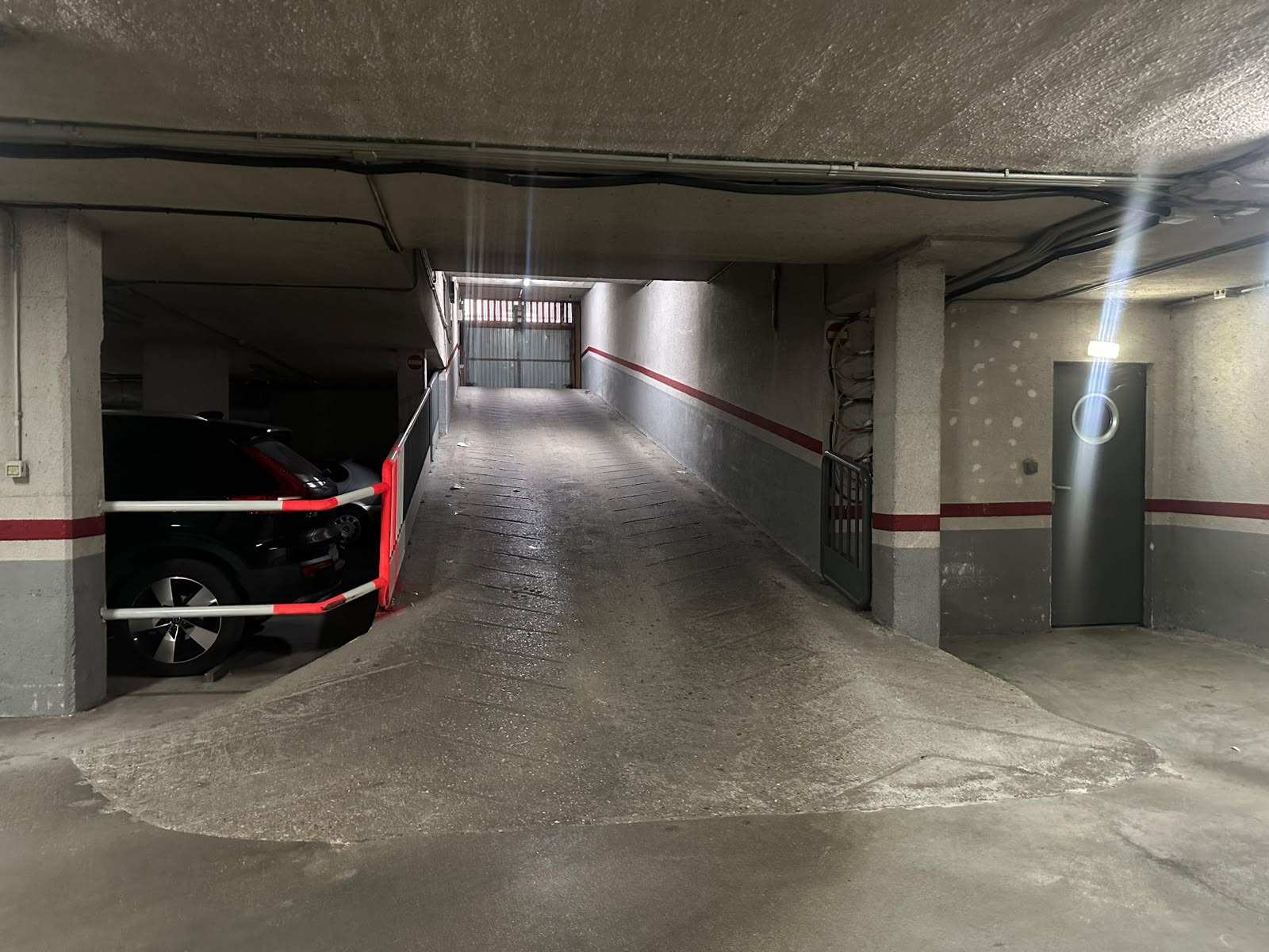 Piso en el centro de la ciudad totalmente amueblado con plaza de garaje
