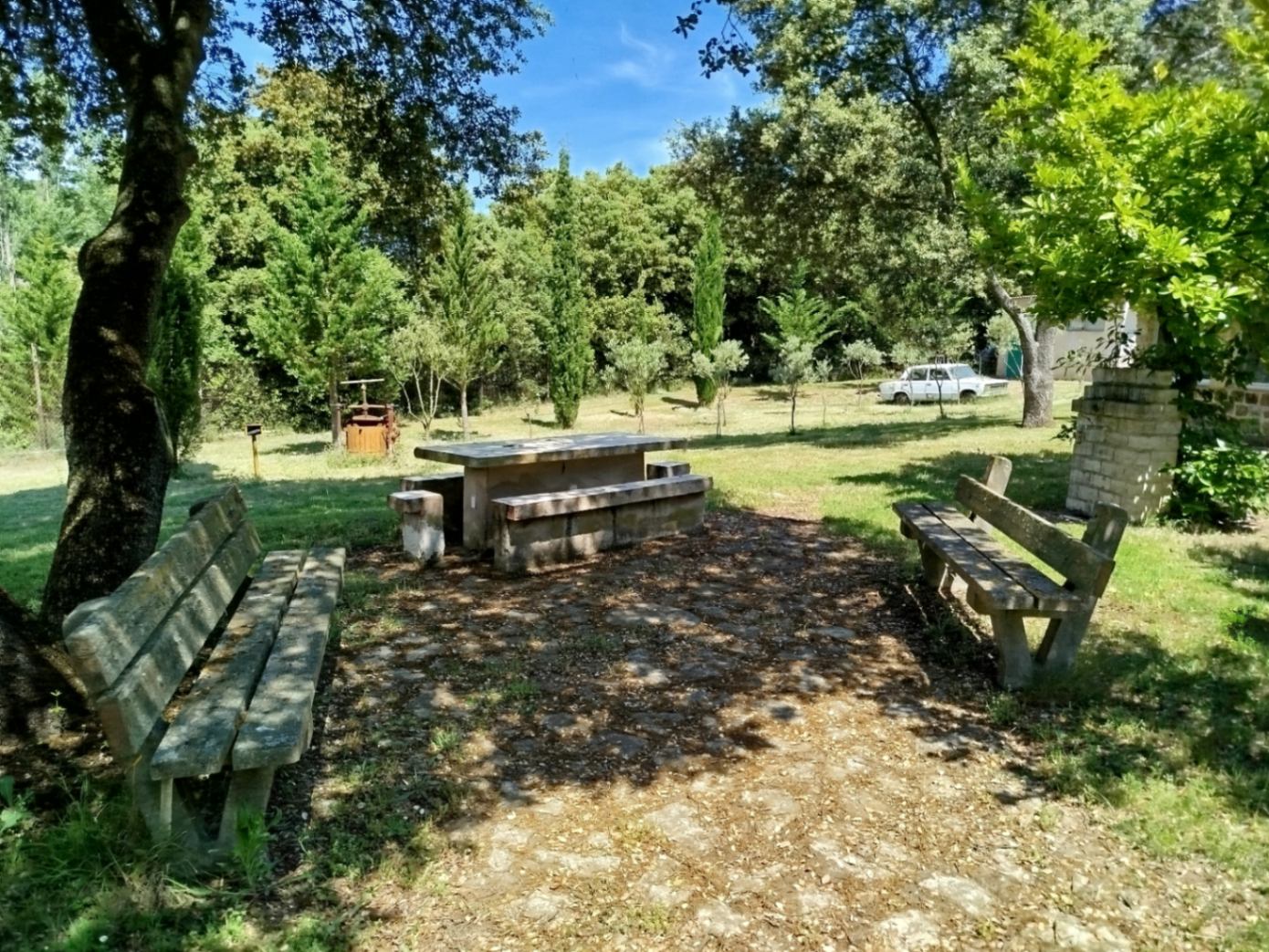 COUNTRY HOUSE WITH 6,000 METERS OF LAND