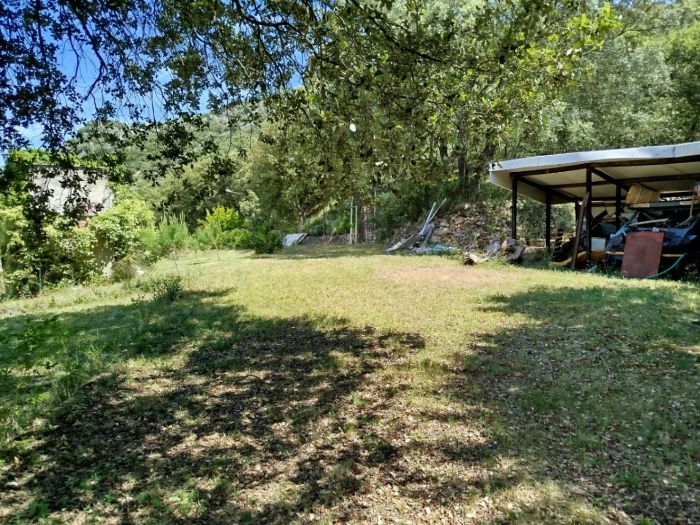 COUNTRY HOUSE WITH 6,000 METERS OF LAND