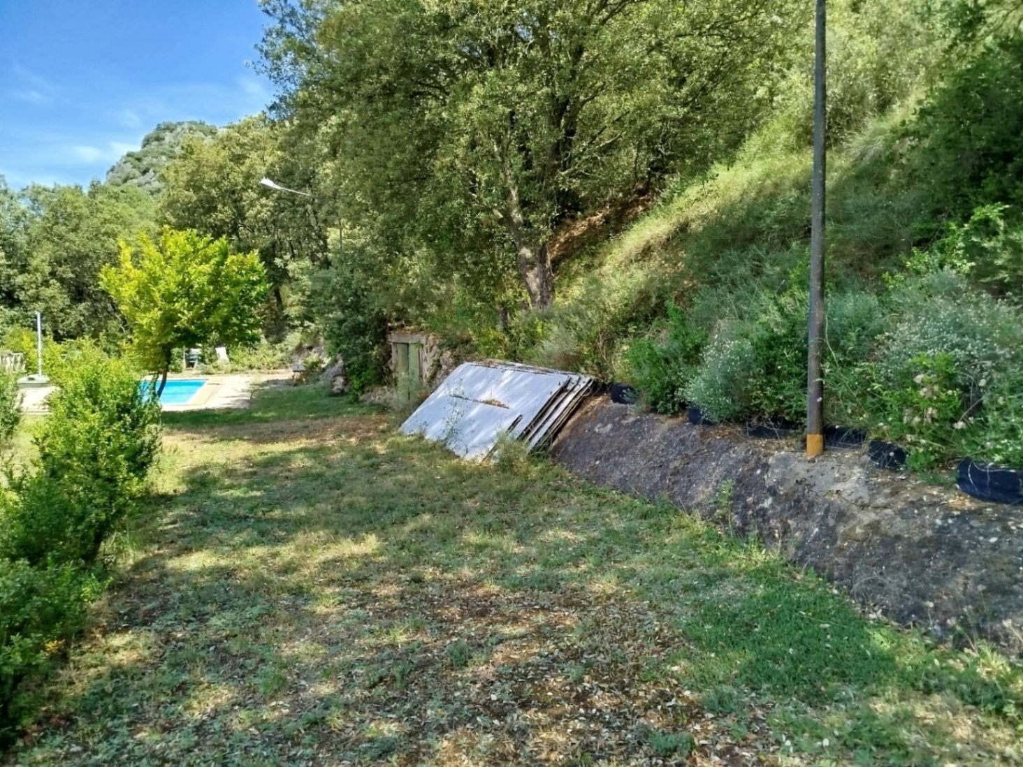 COUNTRY HOUSE WITH 6,000 METERS OF LAND