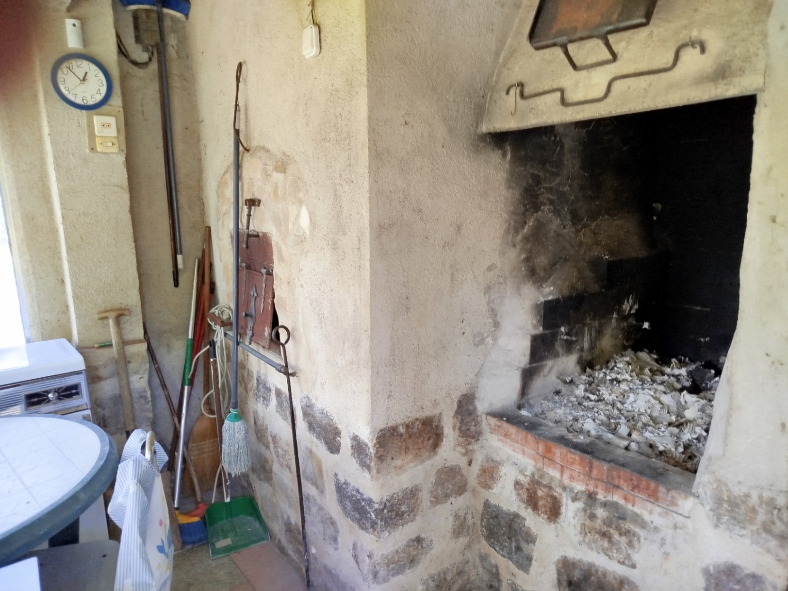 COUNTRY HOUSE WITH 6,000 METERS OF LAND