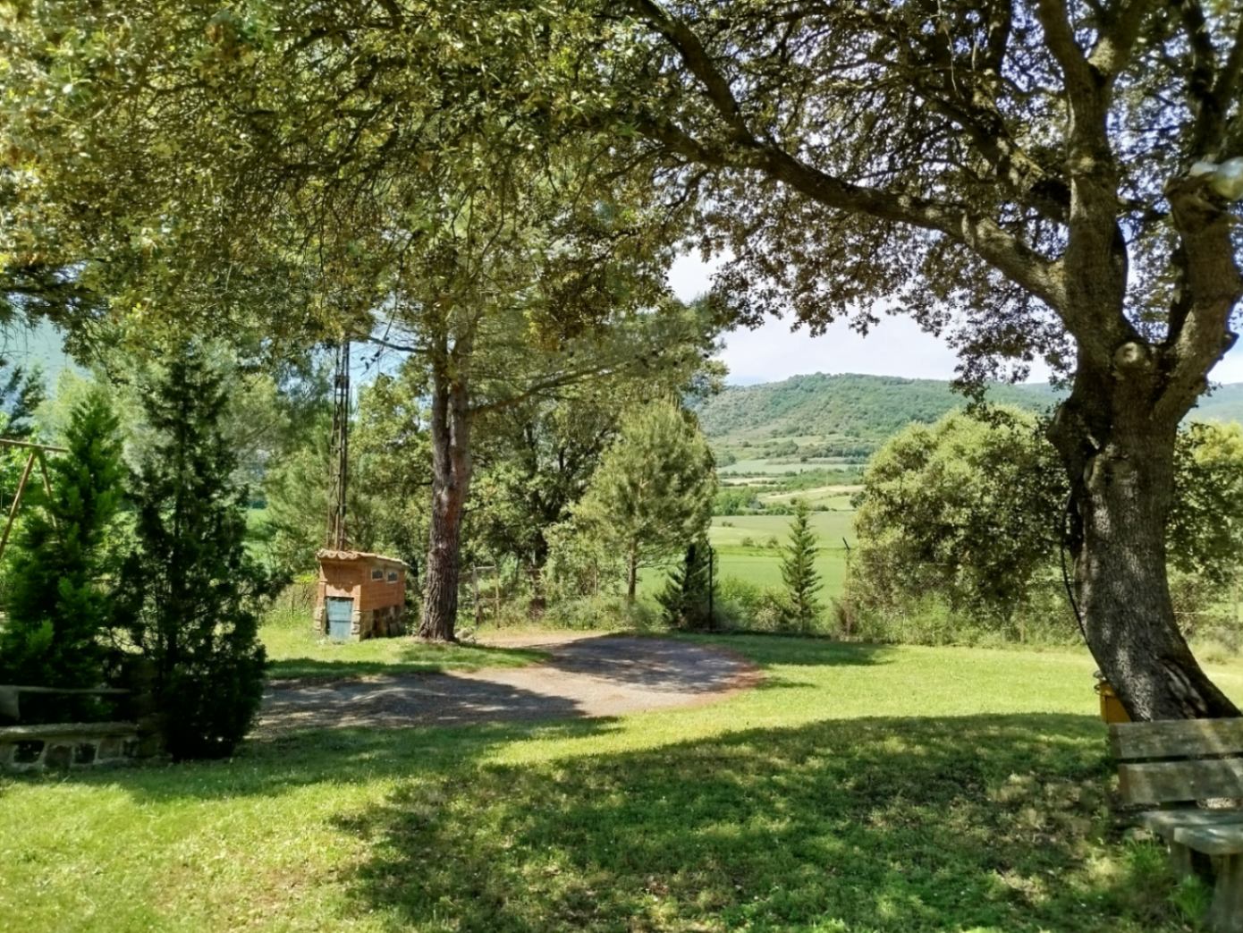 COUNTRY HOUSE WITH 6,000 METERS OF LAND