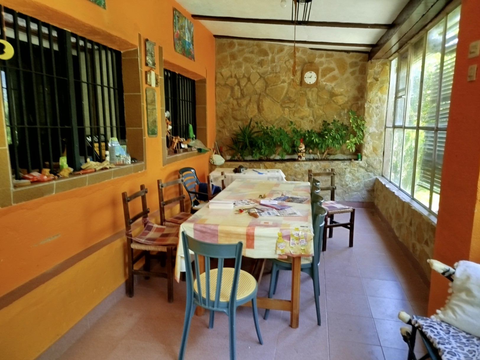 COUNTRY HOUSE WITH 6,000 METERS OF LAND