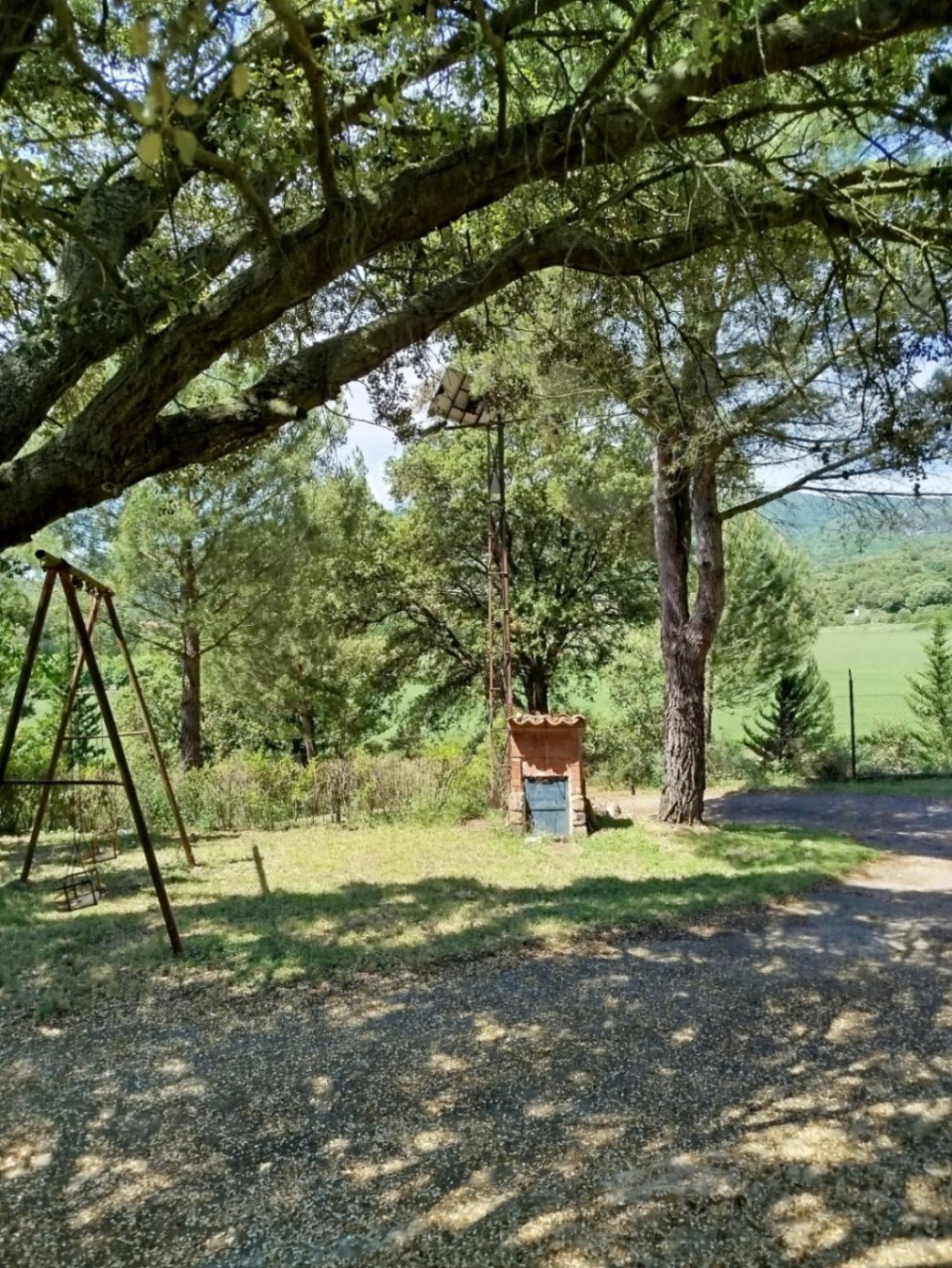 COUNTRY HOUSE WITH 6,000 METERS OF LAND