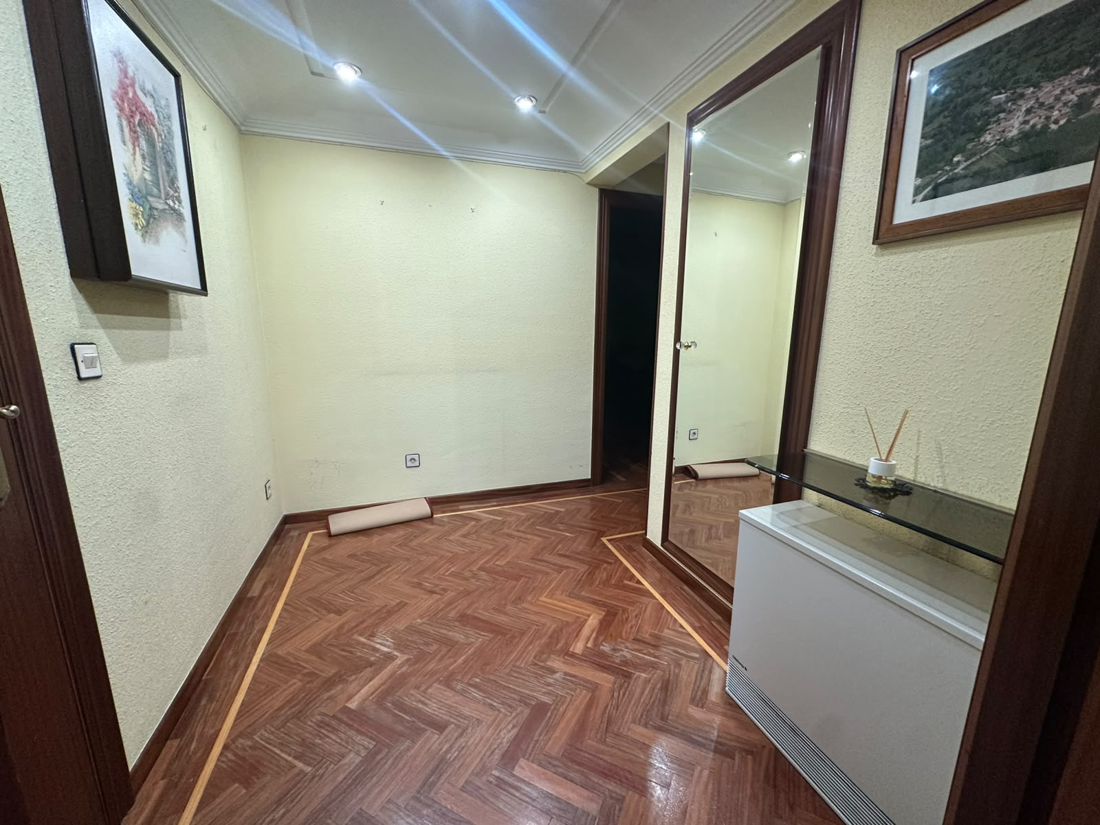 Vivienda de 3 habitaciones y 2 baños con plaza de garaje y dos trasteros