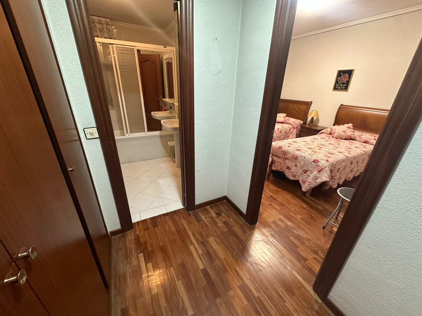 Vivienda de 3 habitaciones y 2 baños con plaza de garaje y dos trasteros