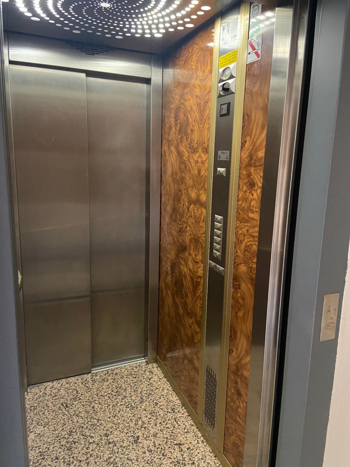 Apartamento en el centro junto al Parque Antonio Machado. Totalmente amueblado. Garaje opcional. 