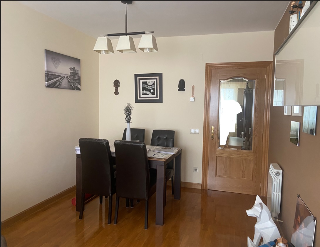 Apartamento en el centro junto al Parque Antonio Machado. Totalmente amueblado. Garaje opcional. 