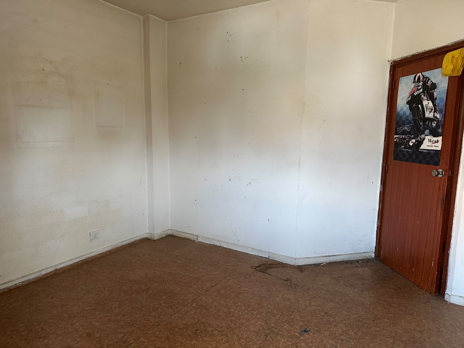 PISO EN LA ZONA DE ANDUVA DE 4 HABITACIONES PARA REFORMAR