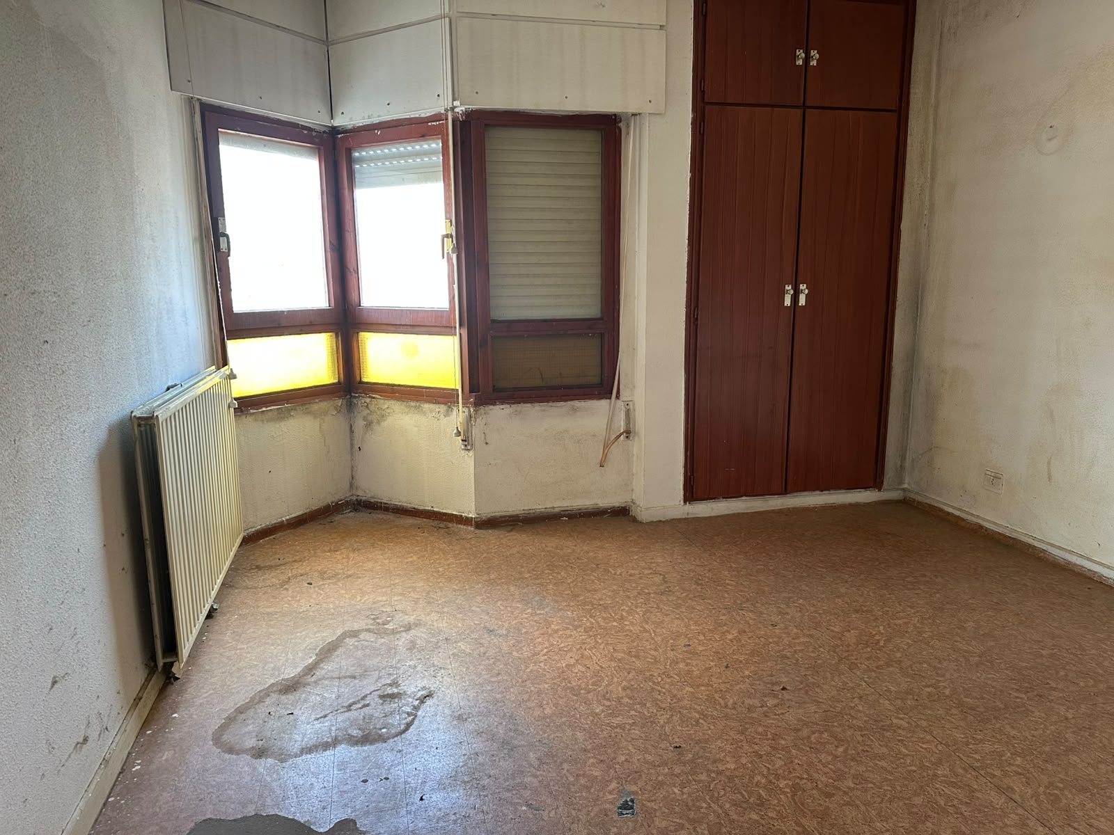PISO EN LA ZONA DE ANDUVA DE 4 HABITACIONES PARA REFORMAR