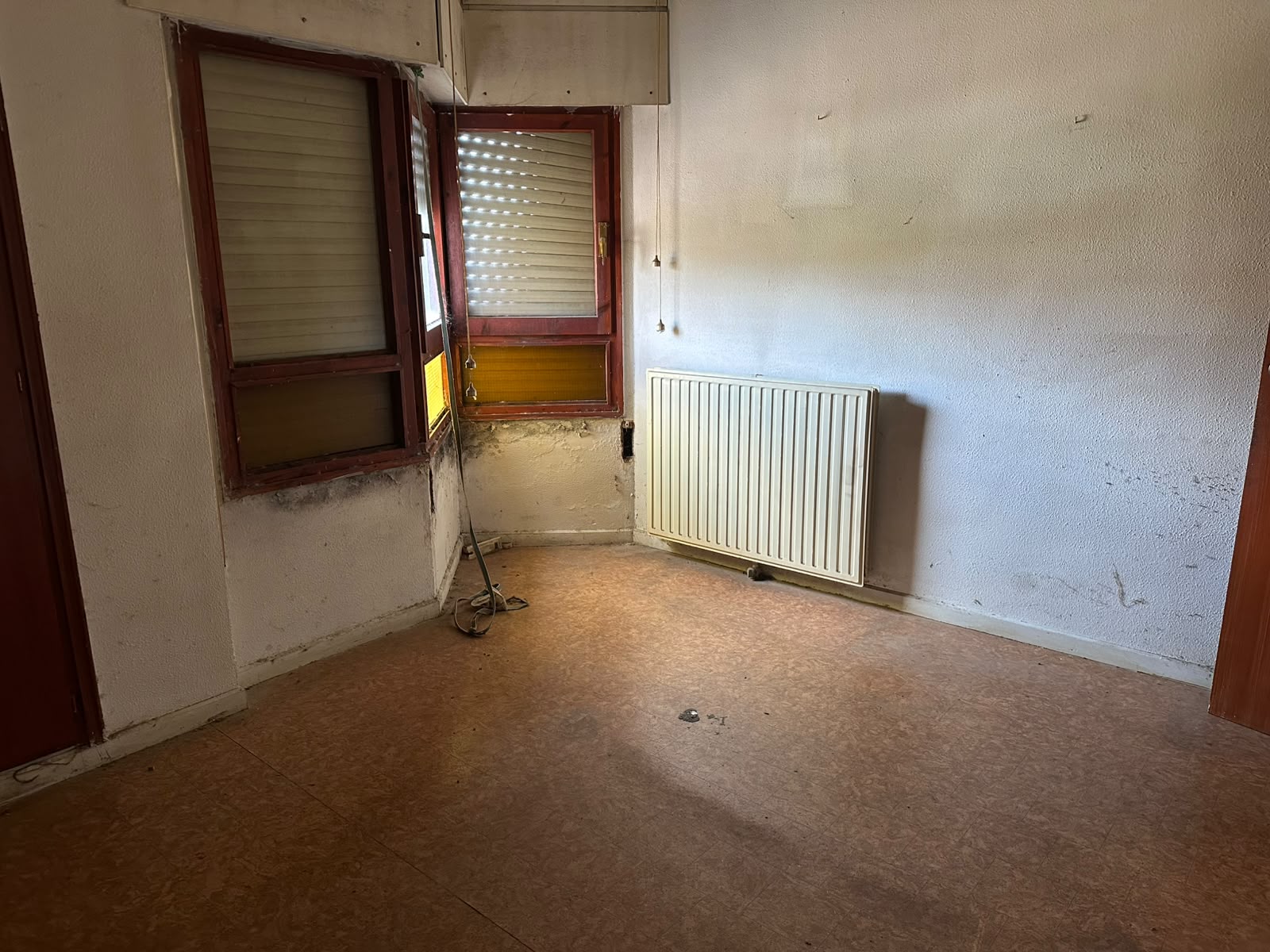 PISO EN LA ZONA DE ANDUVA DE 4 HABITACIONES PARA REFORMAR