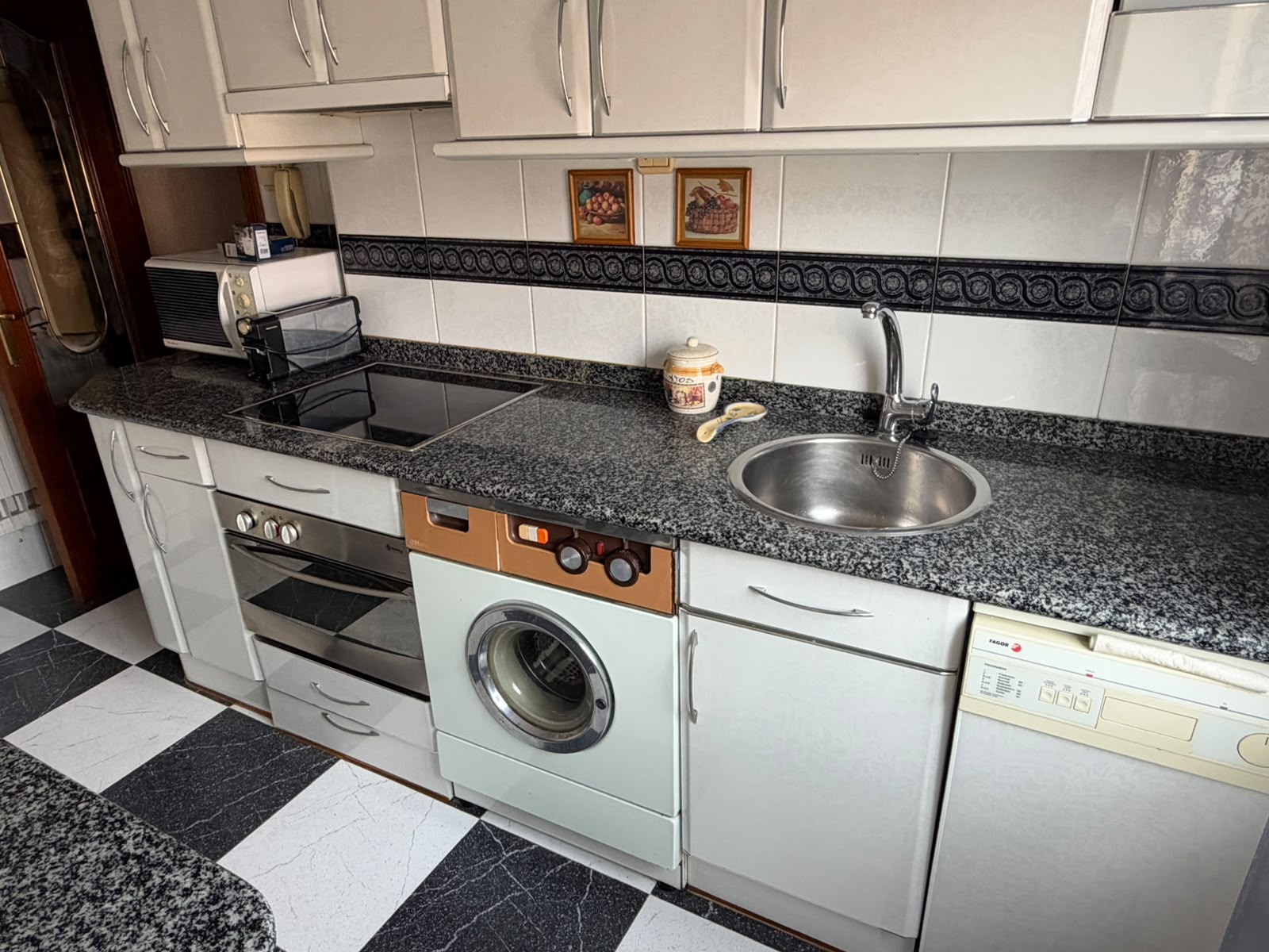 Vivienda de 3 dormitorios con plaza de garaje opcional en el centro de la ciudad
