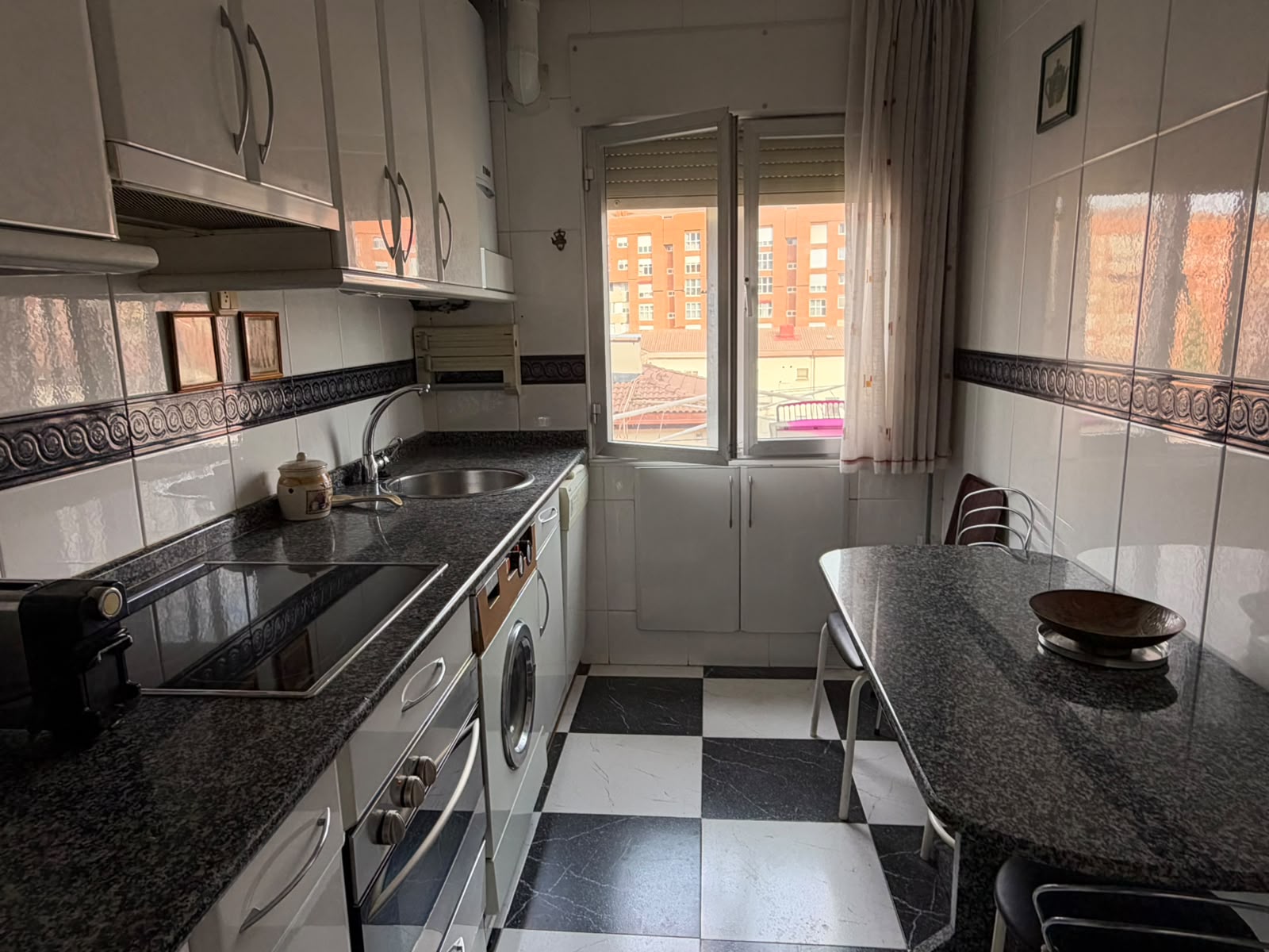 Vivienda de 3 dormitorios con plaza de garaje opcional en el centro de la ciudad