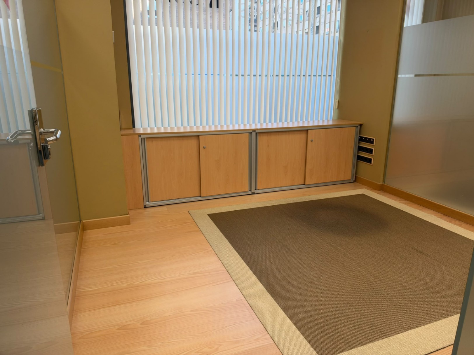 COMMERCIAL PREMISES IN THE CITY CENTER READY FOR USE