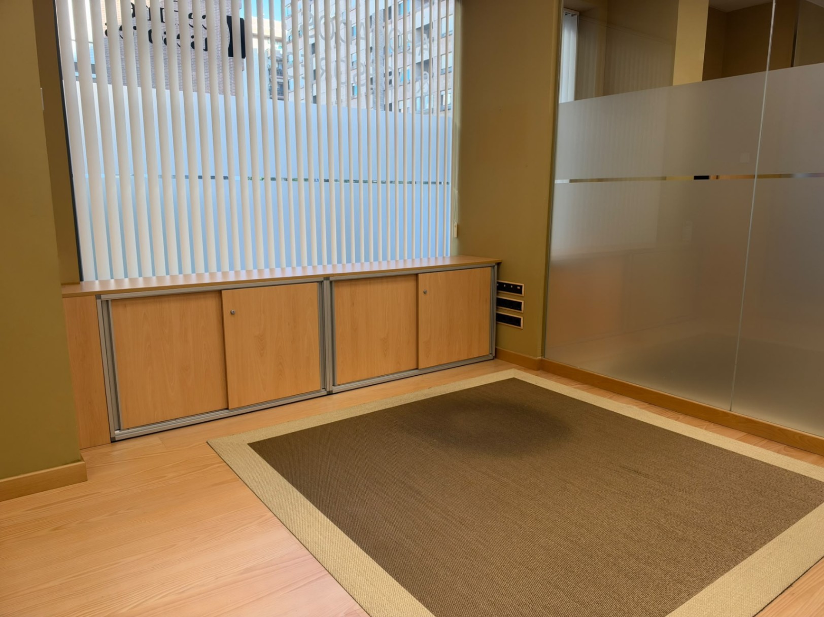 COMMERCIAL PREMISES IN THE CITY CENTER READY FOR USE