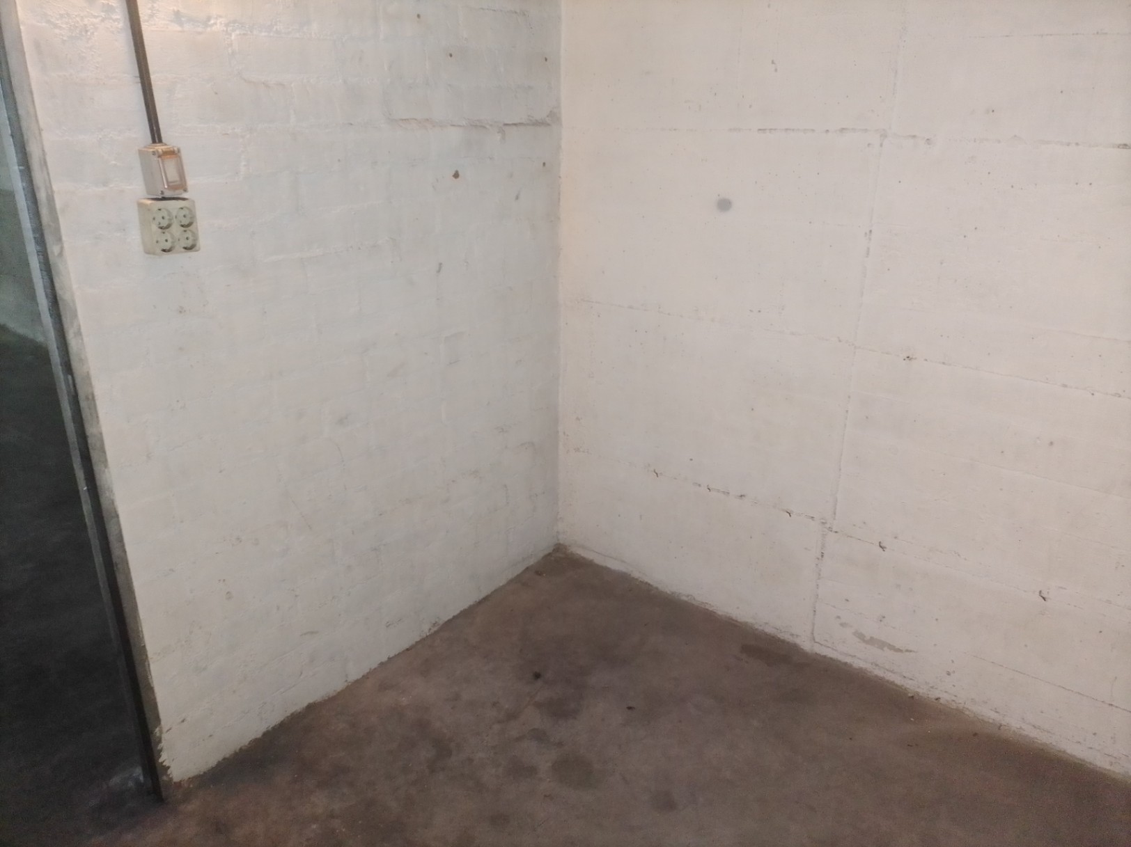 Plaza de garaje con trastero a la venta en el centro de la ciudad