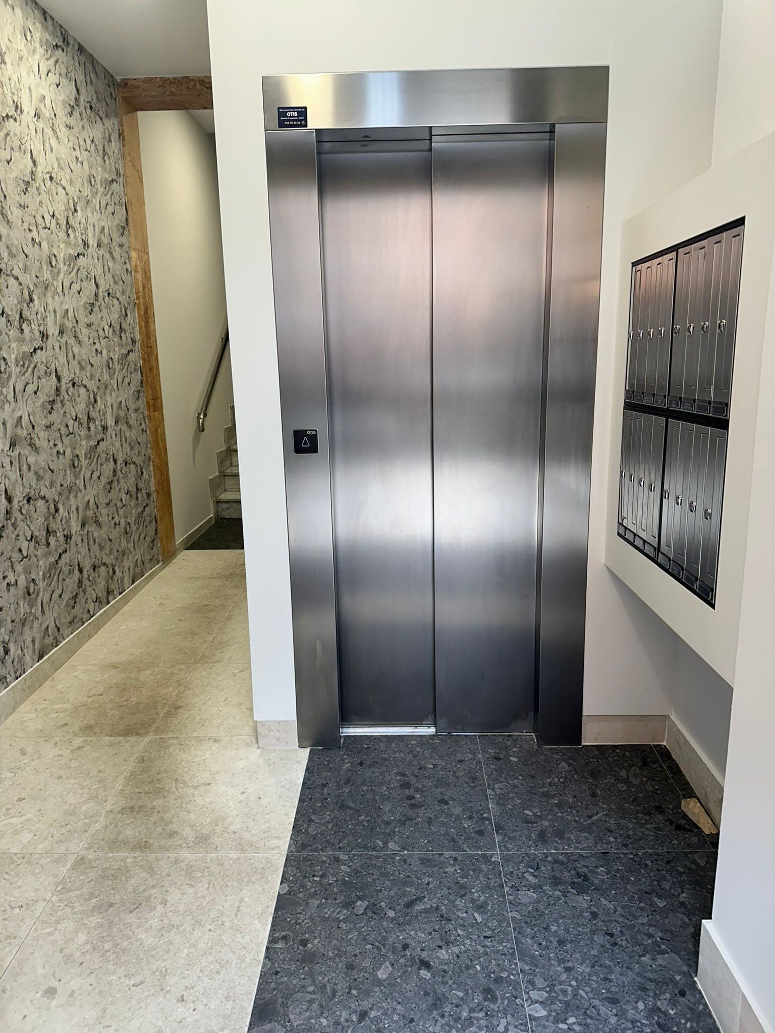 Office for rent in the center of Miranda, fully equipped