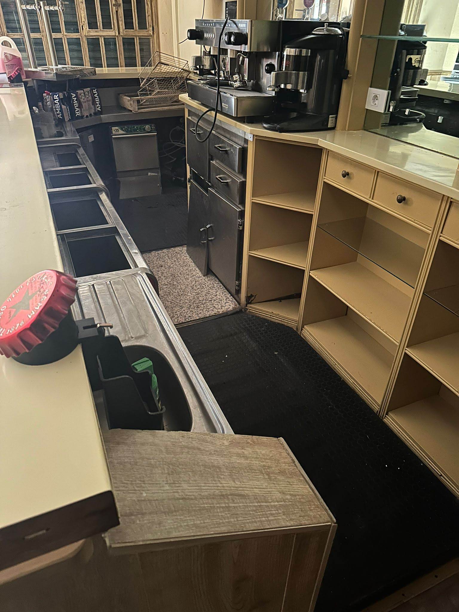 Conditioned bar rental