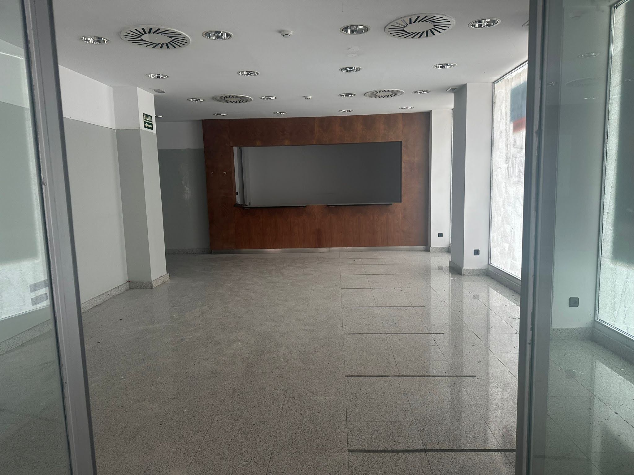 Local comercial en el centro de la ciudad en Calle Estación