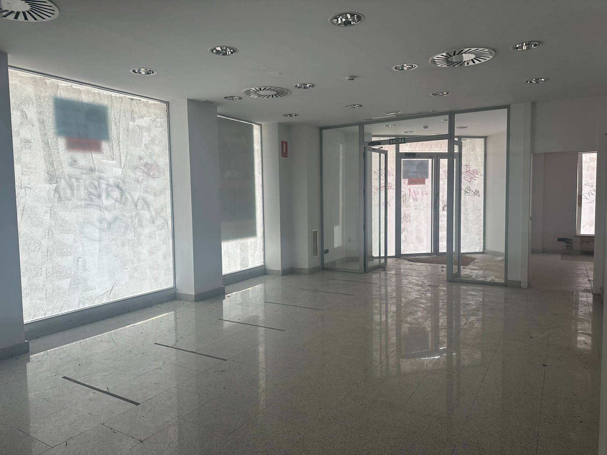 Local comercial en el centro de la ciudad en Calle Estación
