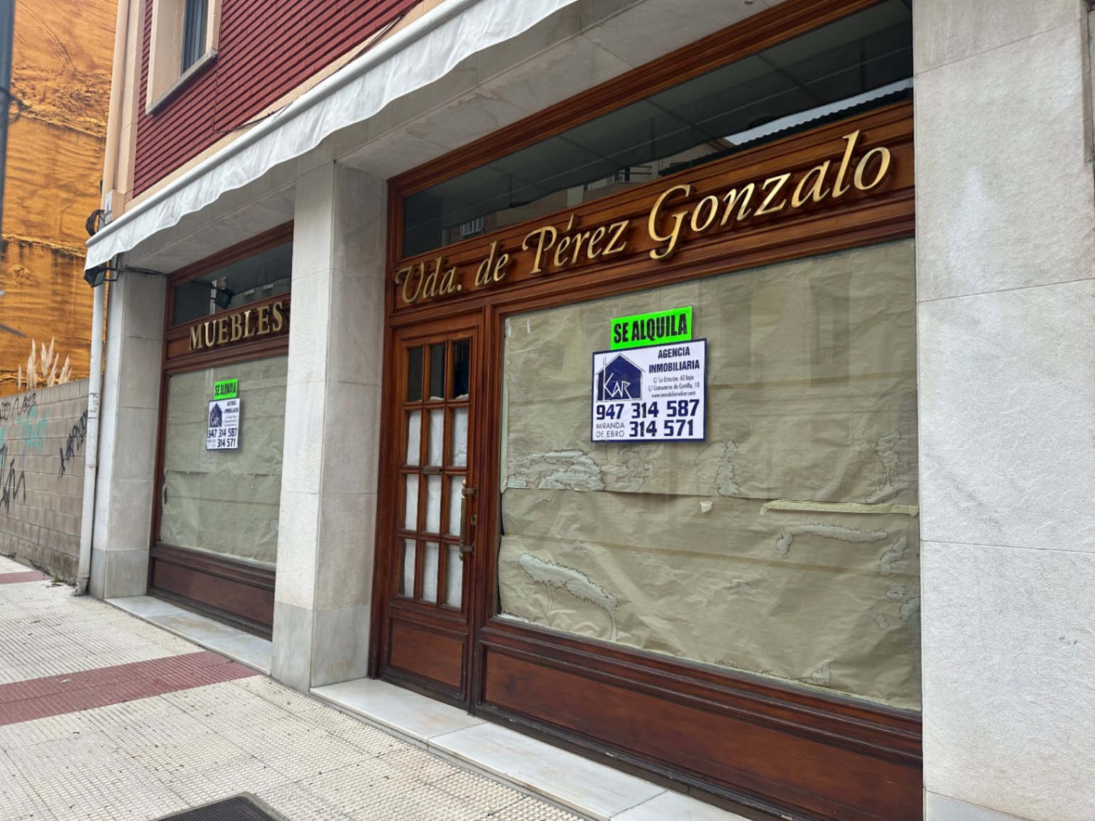 Rent of 130 meters commercial premises in the city center