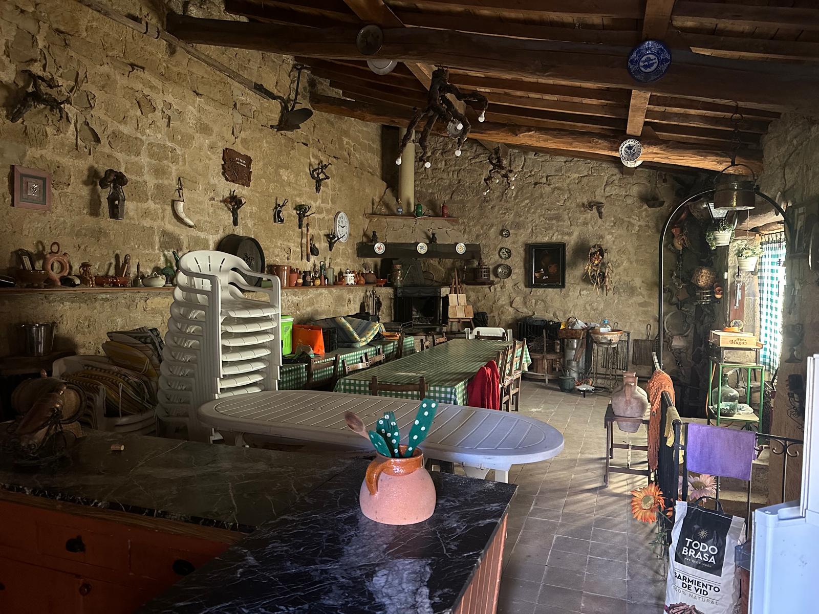 Bodega a la venta en Cuzcurrita de rio Tiron