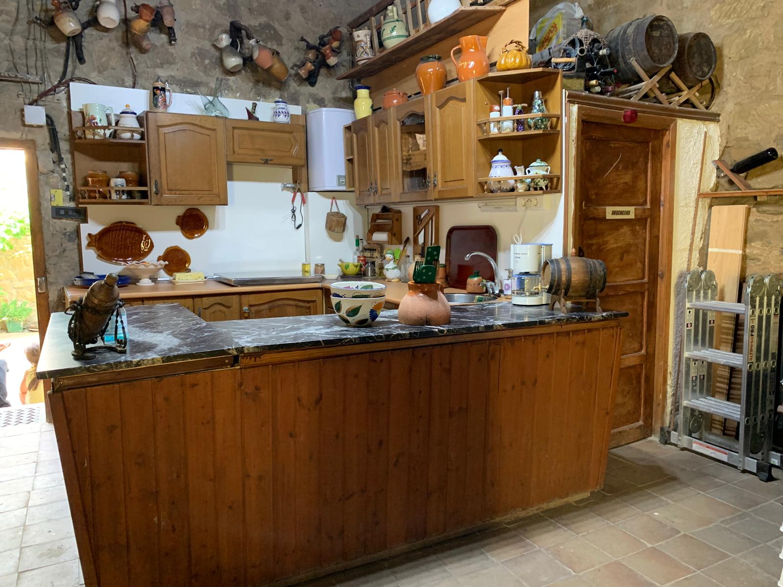 Bodega a la venta en Cuzcurrita de rio Tiron