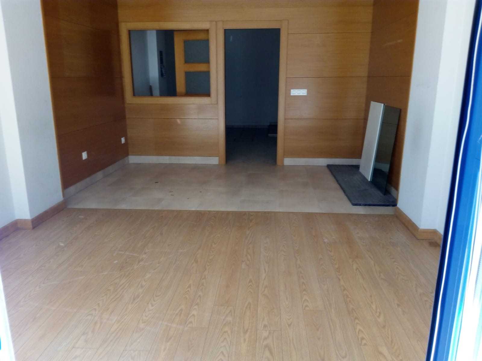 Alquiler de local comercial en Calle Arenal
