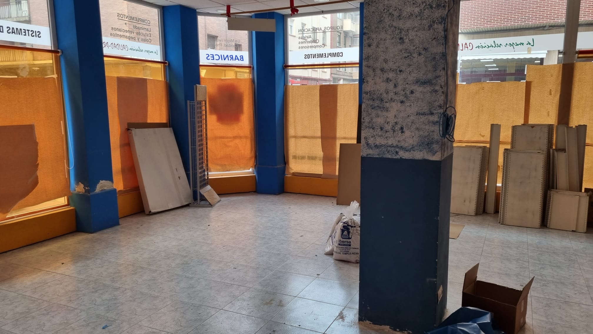 Local en esquina para poner tú propio negocio
