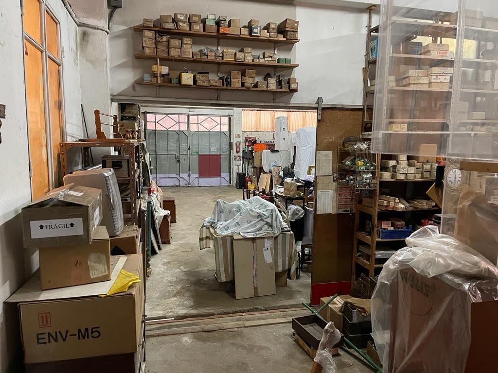 Local a la venta con grandes posibilidades