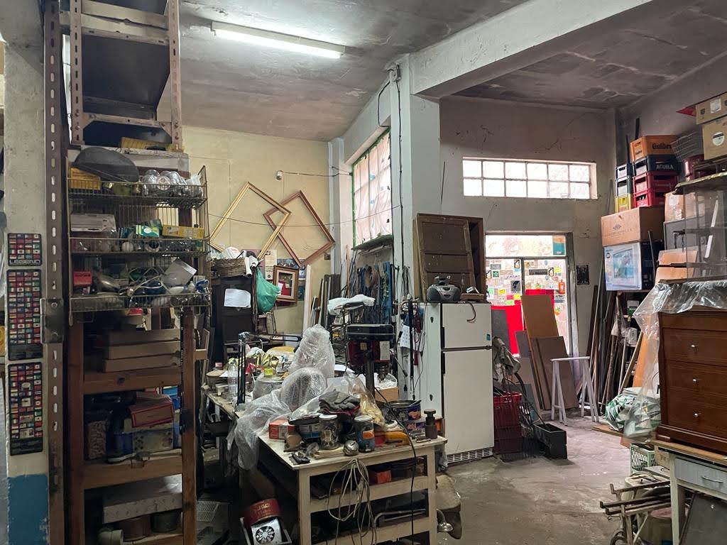 Local a la venta con grandes posibilidades