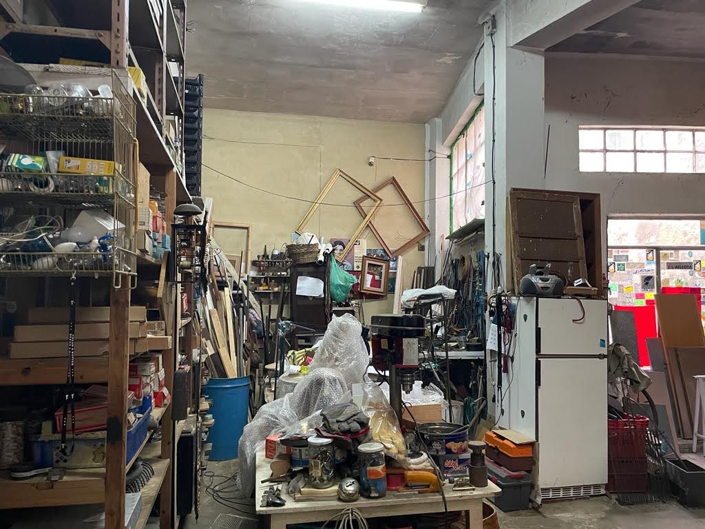 Local a la venta con grandes posibilidades